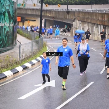 Runner Photo 7948777