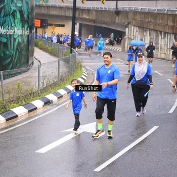 Runner Photo 7948809