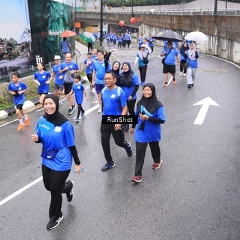 Runner Photo 7948812
