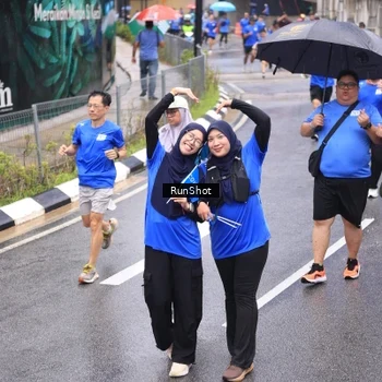 Runner Photo 7948845