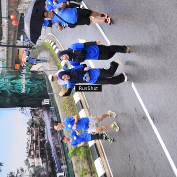 Runner Photo 7948851