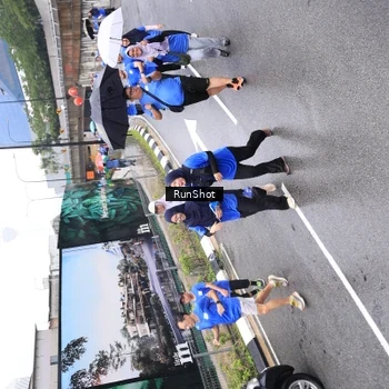 Runner Photo 7948857