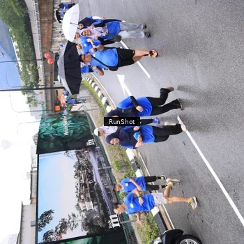 Runner Photo 7948859