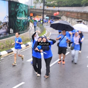 Runner Photo 7948865