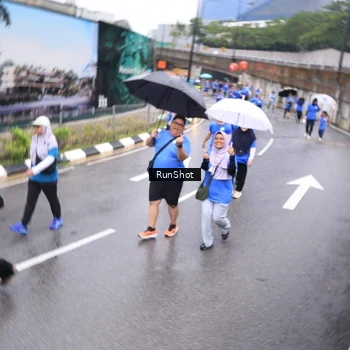 Runner Photo 7948872