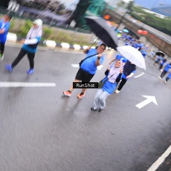 Runner Photo 7948875