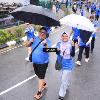 Runner Photo 7948883