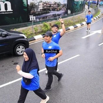 Runner Photo 7948914