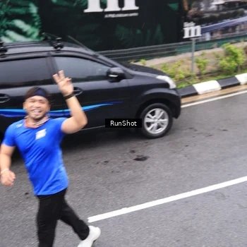 Runner Photo 7948938
