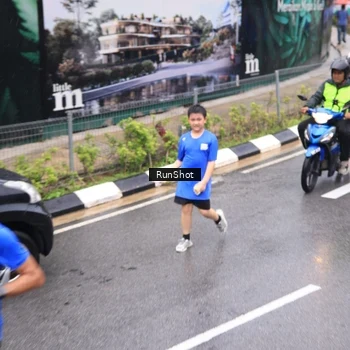 Runner Photo 7948948