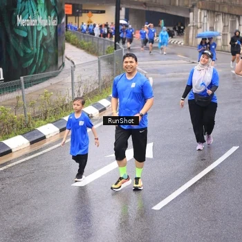 Runner Photo 7948950