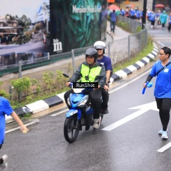 Runner Photo 7948954