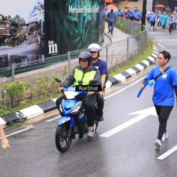 Runner Photo 7948955