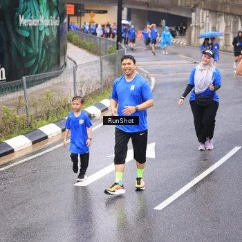 Runner Photo 7948960