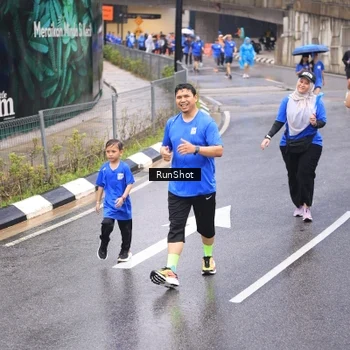 Runner Photo 7948971