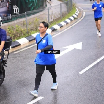 Runner Photo 7948975