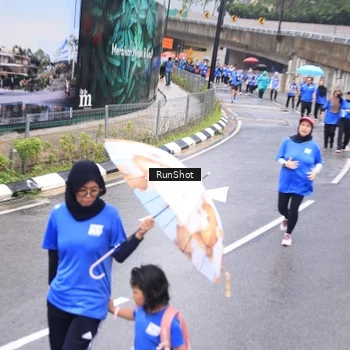 Runner Photo 7948998