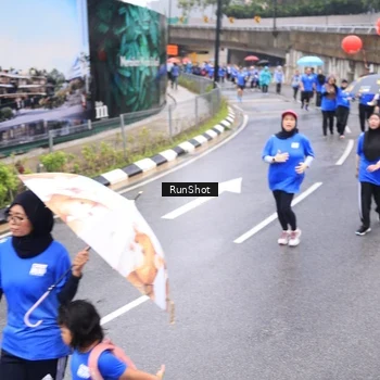 Runner Photo 7949004
