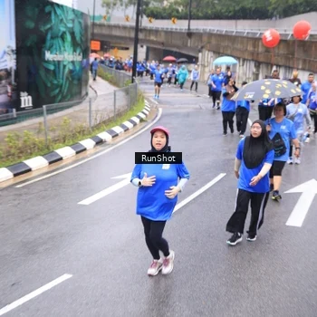 Runner Photo 7949012