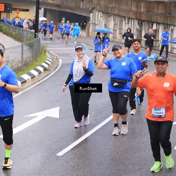 Runner Photo 7949073