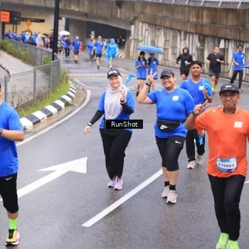 Runner Photo 7949084