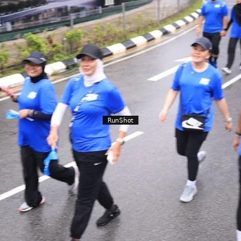 Runner Photo 7949085