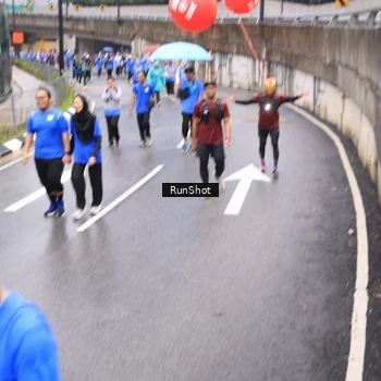 Runner Photo 7949100