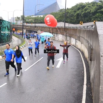 Runner Photo 7949121