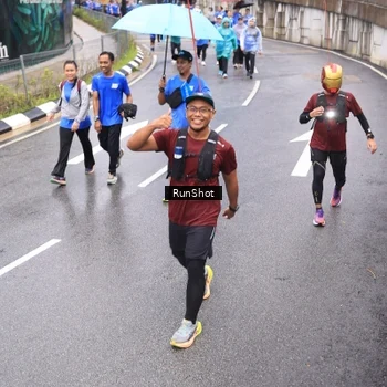 Runner Photo 7949133