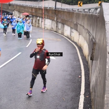 Runner Photo 7949143