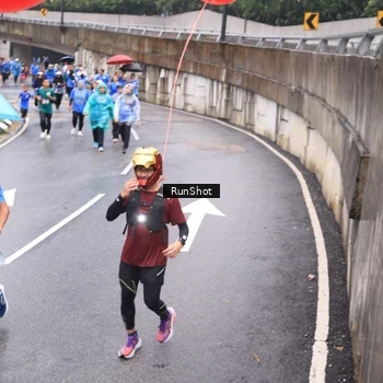 Runner Photo 7949145