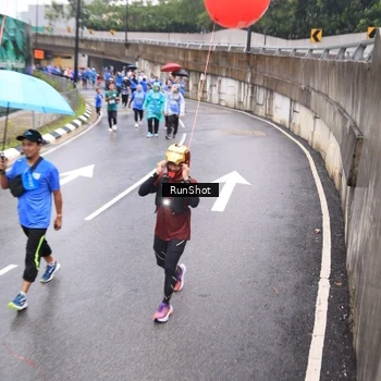 Runner Photo 7949149