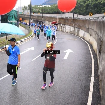 Runner Photo 7949153