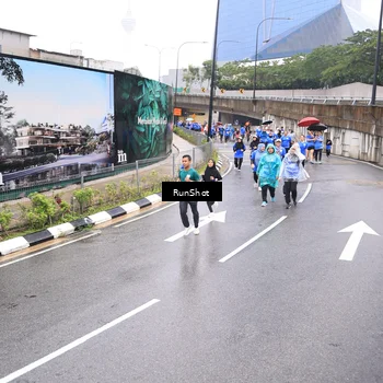 Runner Photo 7949174