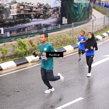 Runner Photo 7949180