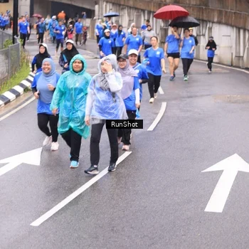 Runner Photo 7949191