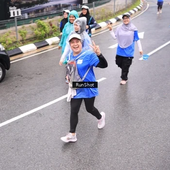 Runner Photo 7949244