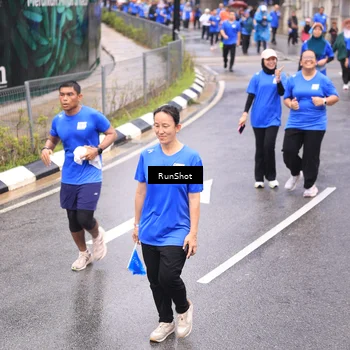 Runner Photo 7949275