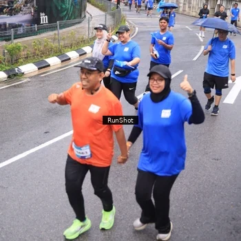 Runner Photo 7949336
