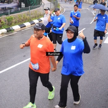 Runner Photo 7949343
