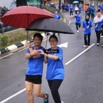 Runner Photo 7949352