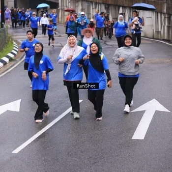 Runner Photo 7949367