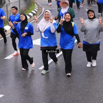 Runner Photo 7949374