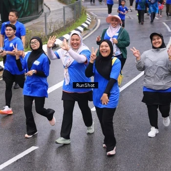 Runner Photo 7949384
