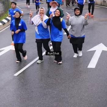 Runner Photo 7949385