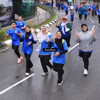 Runner Photo 7949388