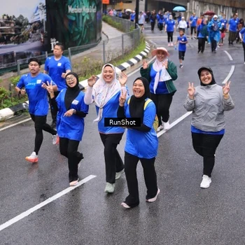 Runner Photo 7949395
