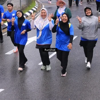 Runner Photo 7949396