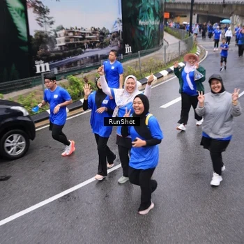 Runner Photo 7949397