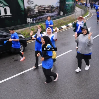 Runner Photo 7949401